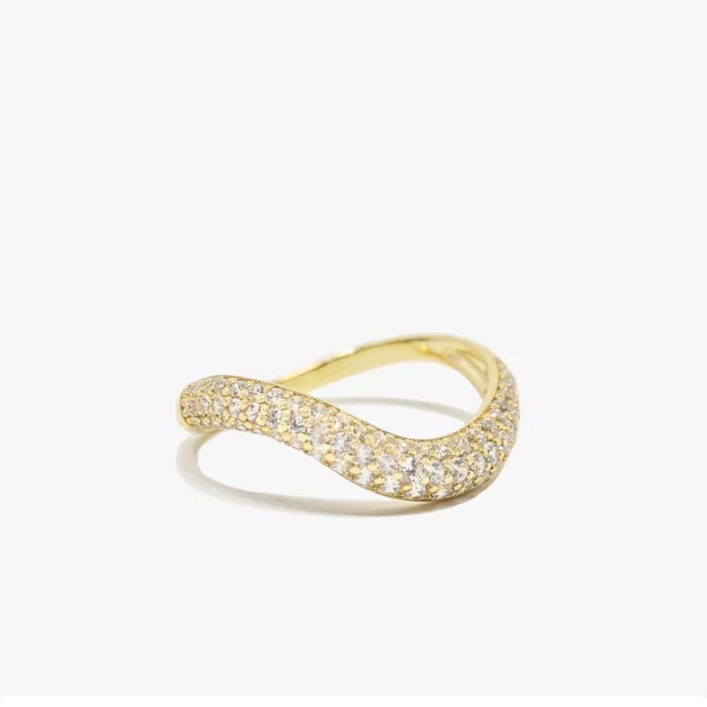 Gold Wave Ring size 8